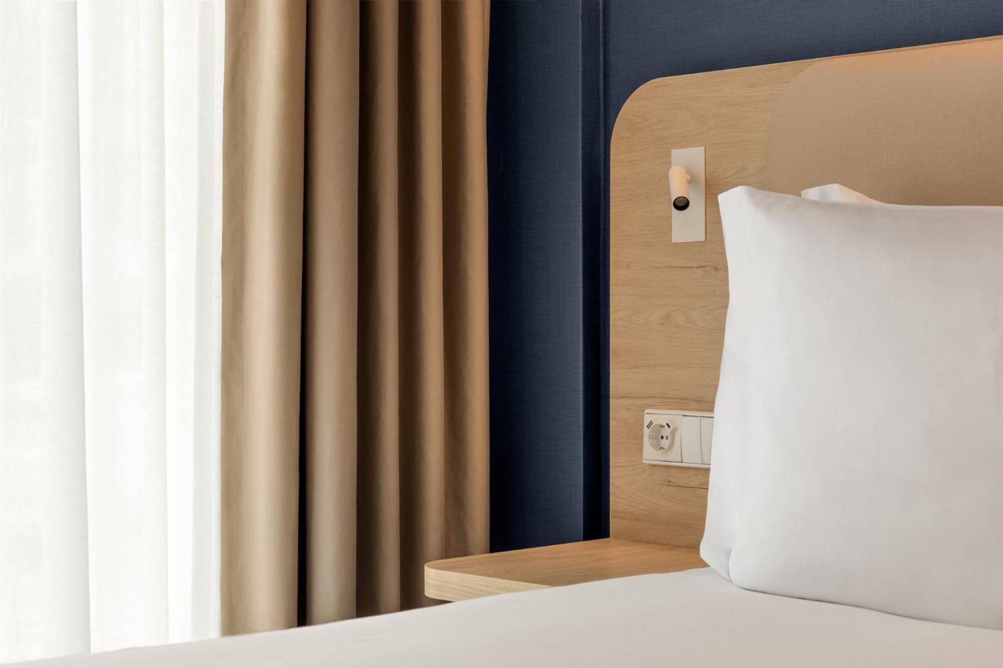 Holiday Inn Express Porto - Boavista By Ihg Eksteriør billede